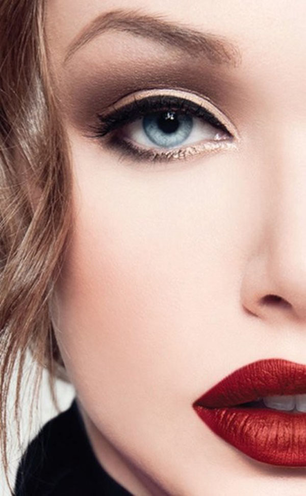 Tutorial: How To Apply Red Lipstick Perfectly (Steps 